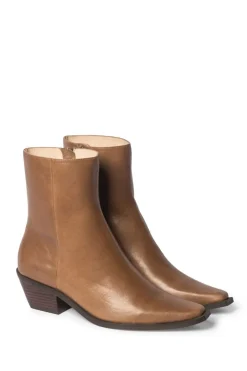 Intimation Boot-Choc|zoe kratzmann Best